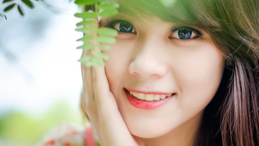 这里装得下公文包 也容得下安全帽！